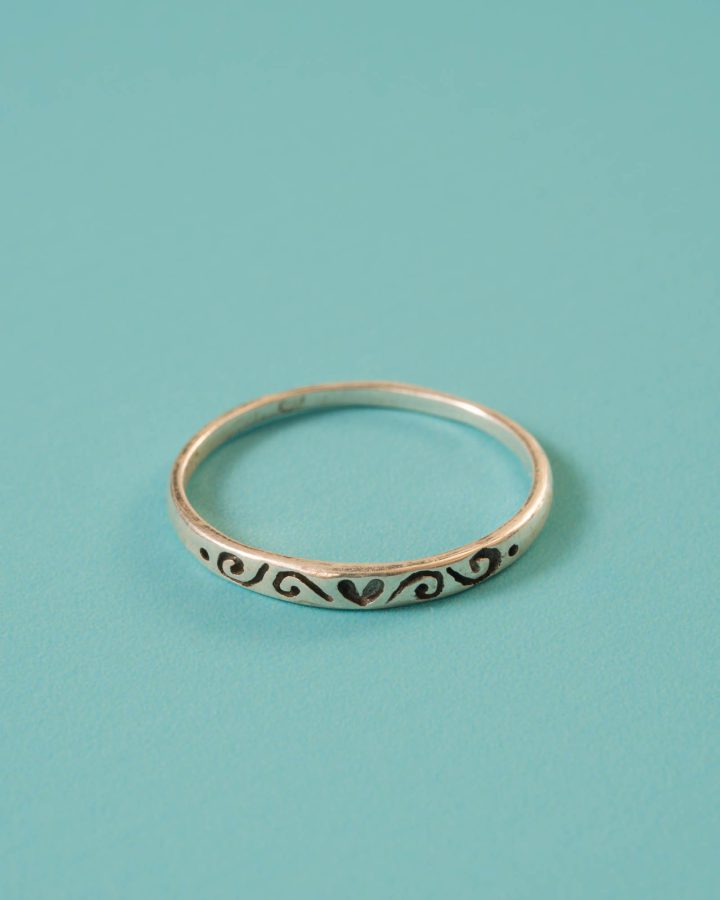 alianza en plata de ley corazón