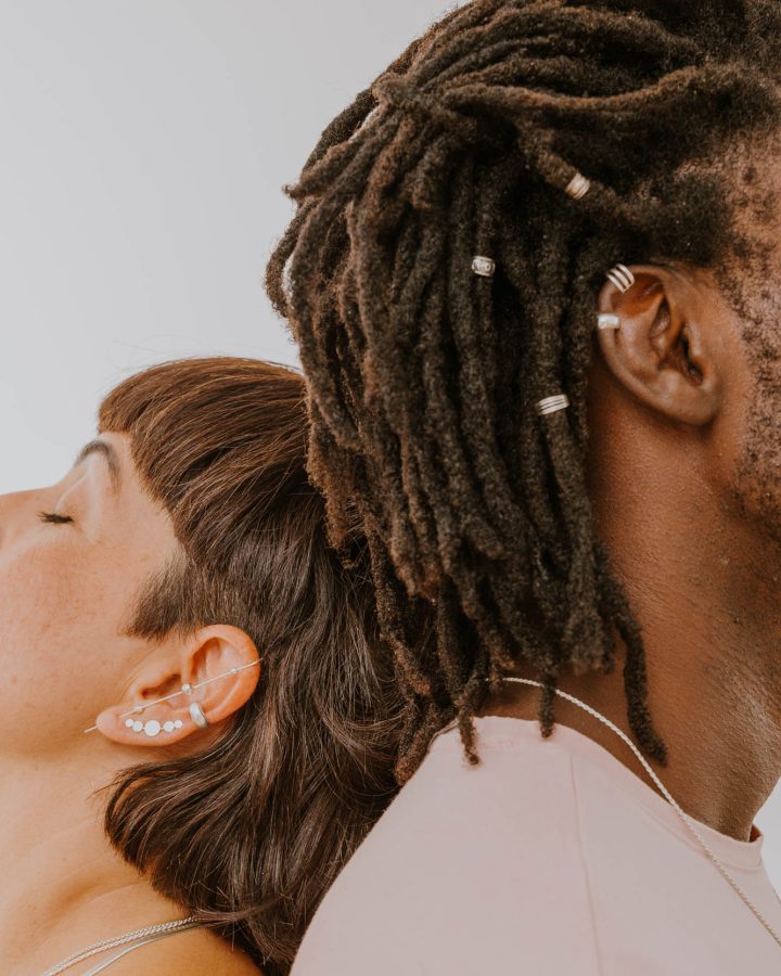 cabeza con cabeza pendientes