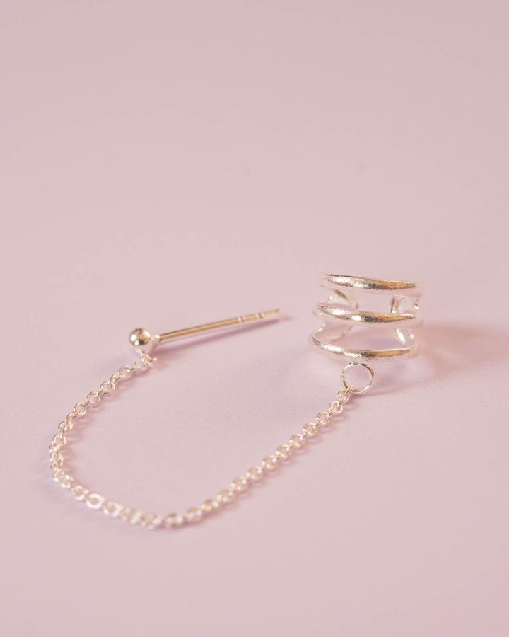 ear curff en plata de ley con cadena simple triple