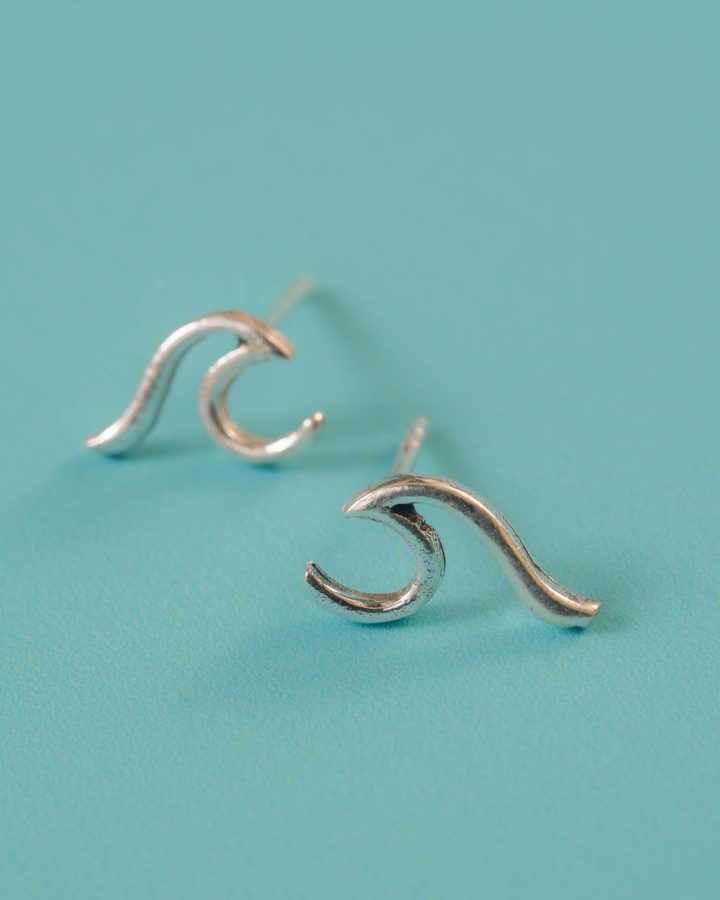 pendiente en plata de ley ola oceánica