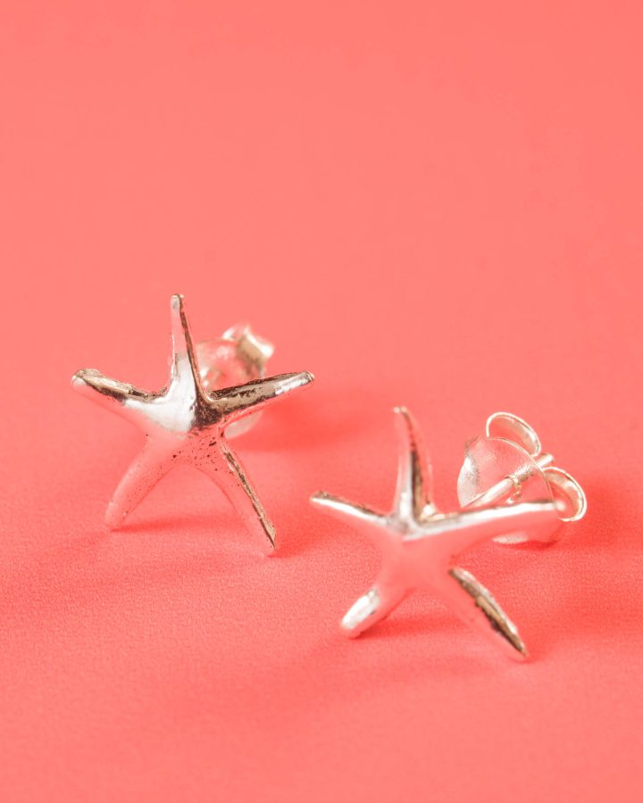 pendiente mini XL en plata de ley estrella de mar