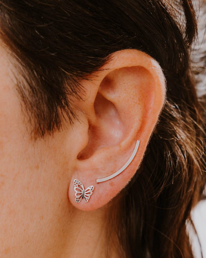 pendiente mini plata de ley mariposa calada trepadora plata ascenso