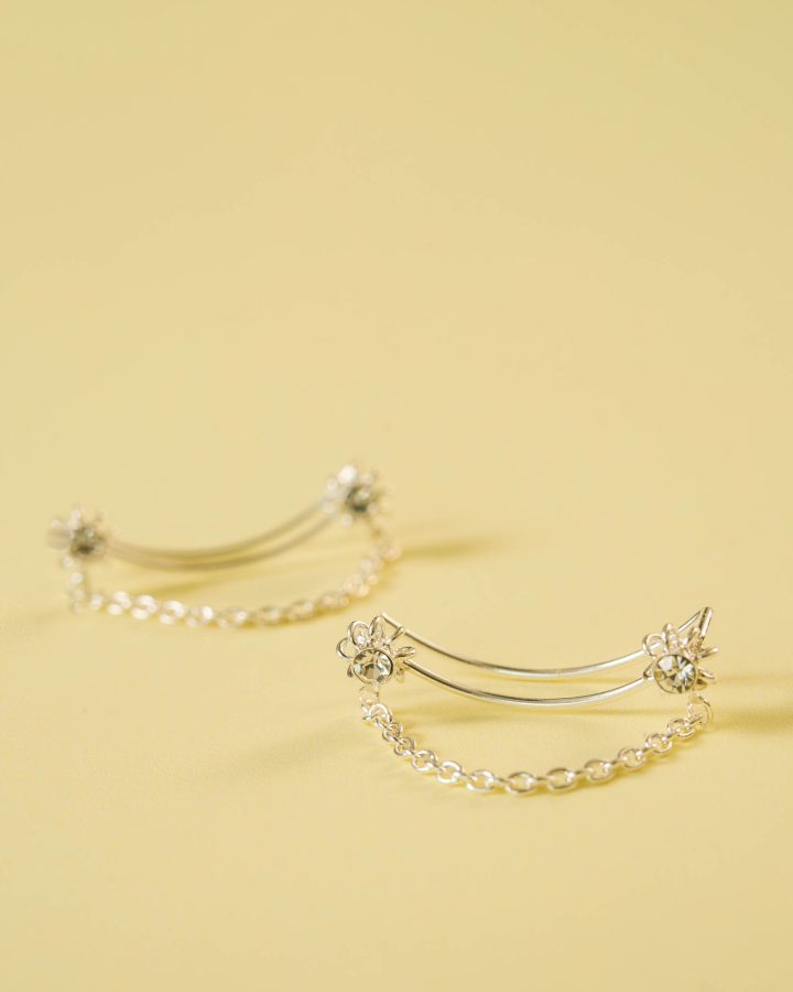 pendiente trepador en plata de ley cadena y flor circonita