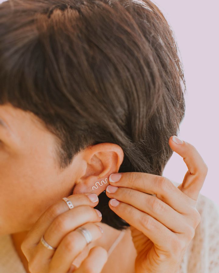 pendiente trepador en plata de ley ondulante